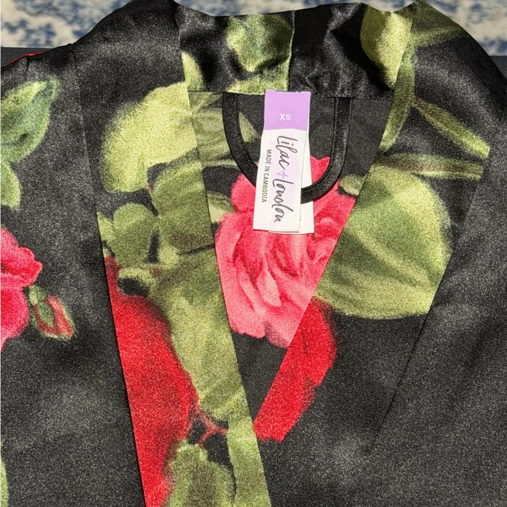 Women’s Size XS Lilac and London Red and Black Robe with Lace Trims Calf Length - Picture 2 of 3